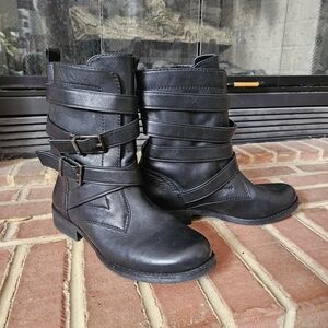 Moto Engineer Gianni Bini Black Leather Ankle Boots 8.5 **** Fits Like 8